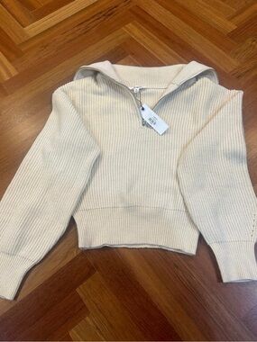 NWT. Steve Madden Cream Ribbed Half-Zip Cropped Turtleneck Sweater